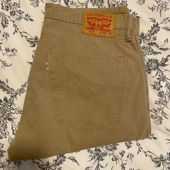 Levi’s Men’s Khakis - Picture 1 of 3